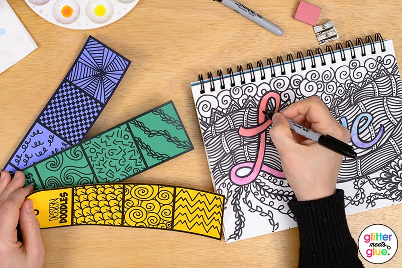 design doodle drawing with zentangles